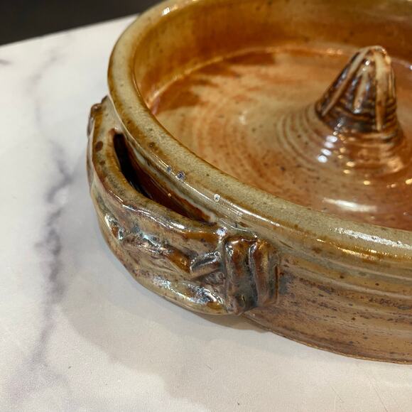 Handmade pottery juicer or apple baker w handles 9” across - Picture 4 of 7